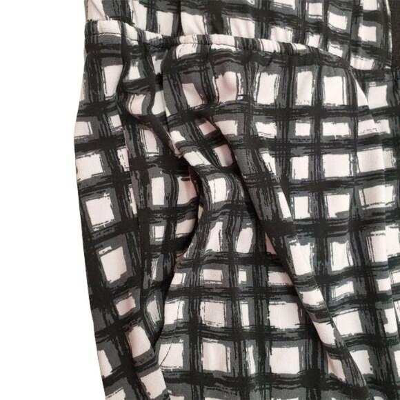 Nina Leonard | Plaid Checkered Pants - Picture 5 of 8